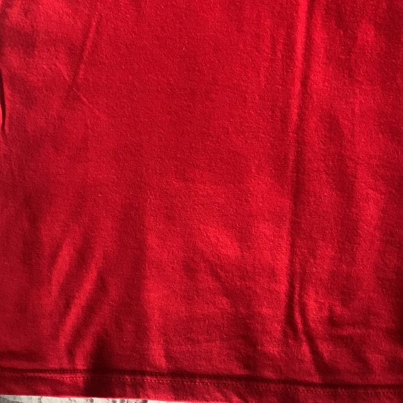 Red & Black Disney Tee size medium excellent condition - Picture 7 of 8